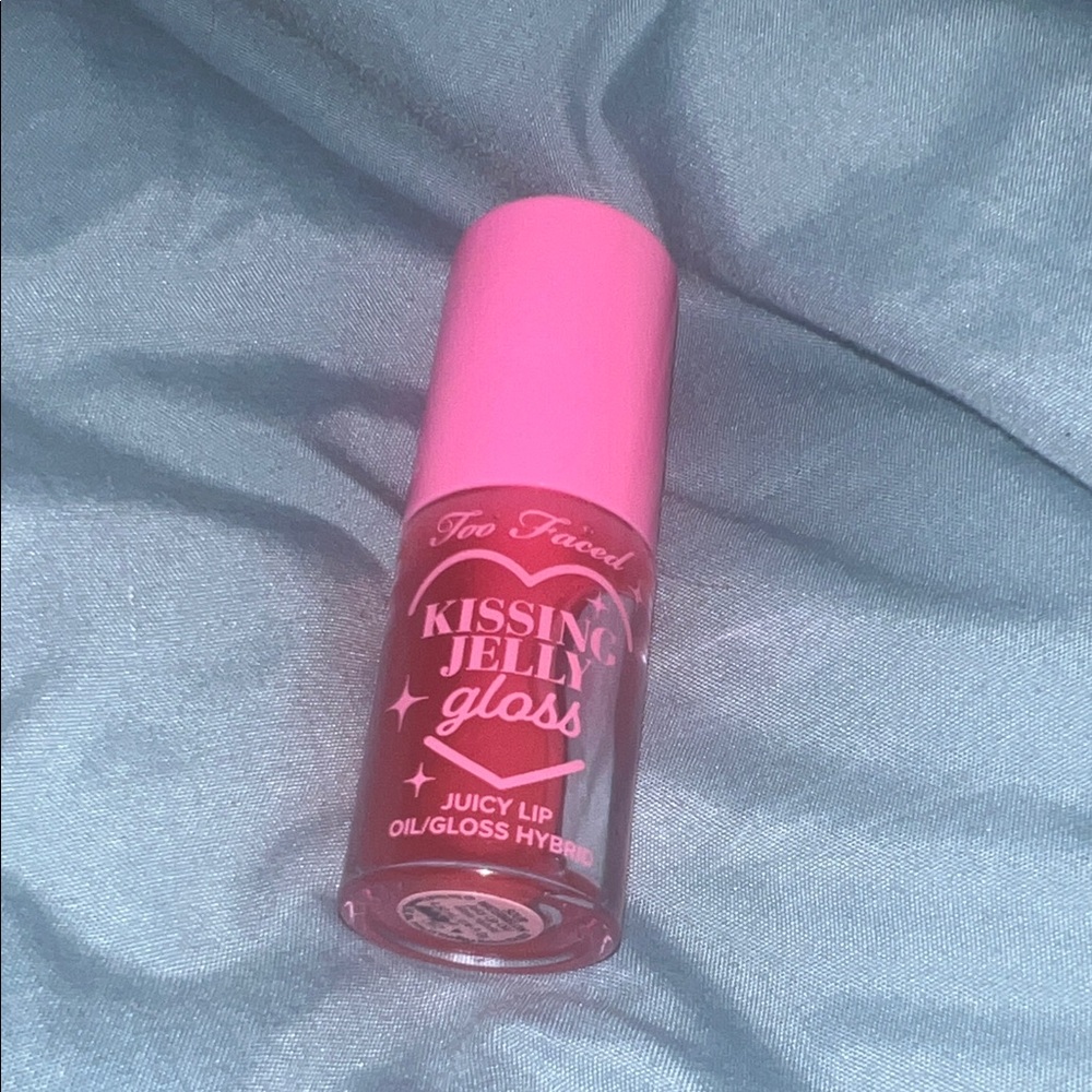 Too Faced Kissing Jelly Gloss - Vibrant Pink